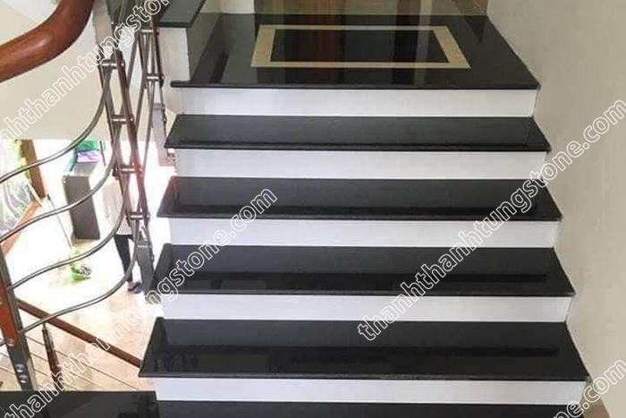 Ưu tiên đá cầu thang kim sa có độ dày phù hợp